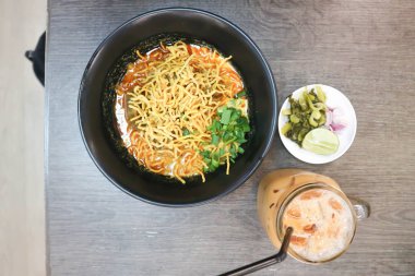 Erişte, Tay erişte veya sığır şehriye