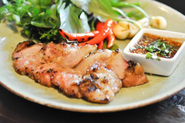 ızgara domuz eti veya domuz eti biftek, Tayland Gıda