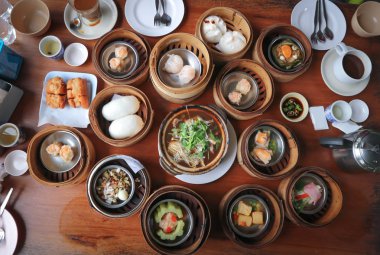 Topuz, buharda pişmiş hamur tatlısı veya Çin böreği Çince dolması