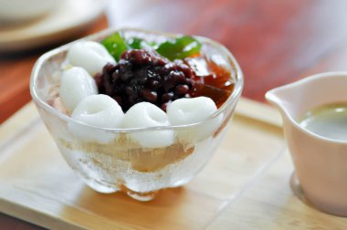 kırmızı fasulye ve dango, Japon tatlı 