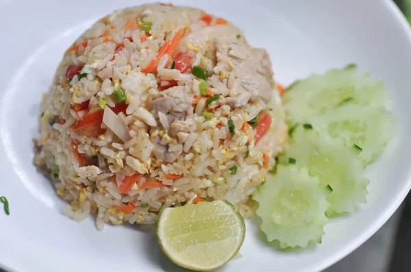 Nasi goreng atau nasi goreng — Stok Foto