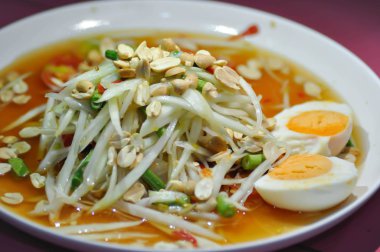 papaya salatası, baharatlı veya som tam