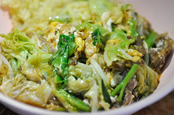 Stir-fried cabbage, stir-fried chinese cabbage — Stock Photo, Image