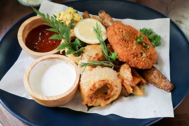 kızarmış domuz eti, derin kızarmış domuz 