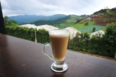 sıcak cofffee, kapuçino veya karamel latte 