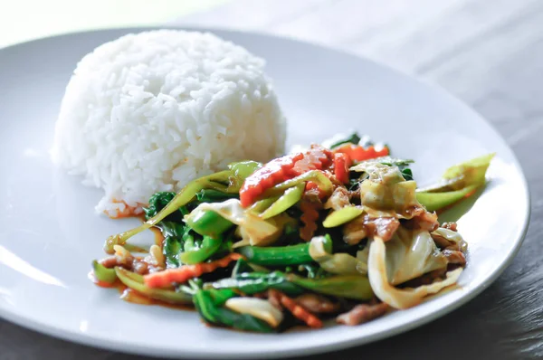 Légumes mélangés, légumes mélangés avec du riz — Photo