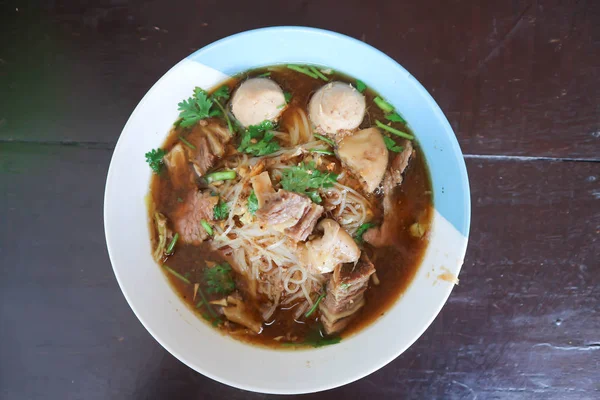 Fideos chinos o fideos de res — Foto de Stock