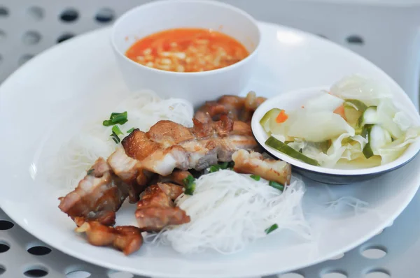 Fideos, fideos vietnamitas o fideos vietnamitas simples — Foto de Stock