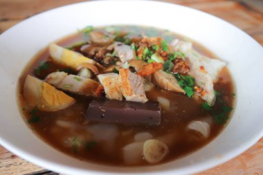 şehriye, Çin noodle veya domuz noodle