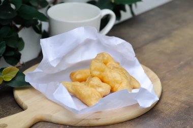 Çin hamuru, hamur çubuğu veya Youtiao