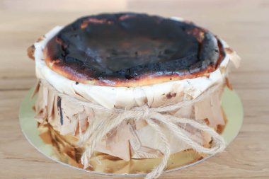 Cheesecake ya da Bask peynirli keki, Bask peynirli keki.