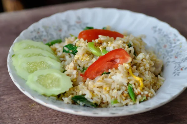 Nasi Goreng Atau Nasi Goreng Dengan Sayuran — Stok Foto