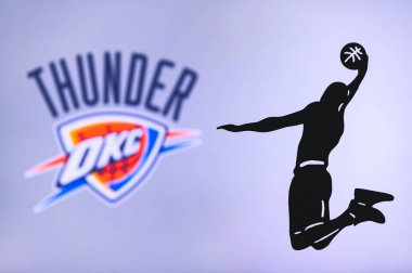 NEW YORK, ABD, 18 Haziran 2020: Oklahoma City Thunder basketbol kulübü logosu, zıplayan basketbolcunun silüeti, spor fotoğrafı NBA, düzenleme alanı.