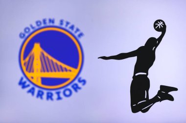 NEW YORK, ABD, 18 Haziran 2020: Golden State Warriors basketbol kulübü logosu, atlama basketbolcusu silueti, spor fotoğrafı NBA, düzenleme uzay.