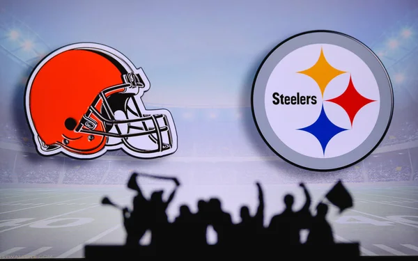 Cleveland Browns Kontra Pittsburgh Steelers Fani Wspierają Nfl Game Sylwetka — Zdjęcie stockowe