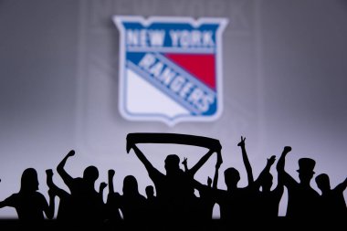 TORONTO, Kanada, 17. New York Rangers taraftarları NHL hokey takımını kutluyor ve destekliyor..