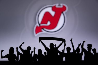 TORONTO, Kanada, 17. New Jersey Devils taraftarları NHL hokey takımını kutluyor ve destekliyor..