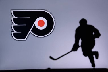 TORONTO, Kanada, 17. Philadelphia Flyers konsept fotoğrafı. Profesyonel NHL hokey oyuncusunun silueti