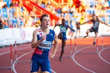 OSTRAVA, CZECH Cumhuriyet, EYLÜL. - Sekiz. 2020: Karsten Warholm, 400 metre engelli koşularda yarışan Norveçli atlet. Profesyonel atlet dünya rekoru kırmaya çalışırken