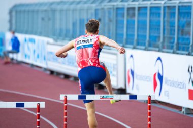 OSTRAVA, CZECH Cumhuriyet, EYLÜL. - Sekiz. 2020: Karsten Warholm, 400 metre engelli koşularda yarışan Norveçli atlet. Profesyonel atlet dünya rekoru kırmaya çalışırken