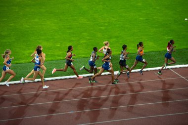OSTRAVA, CZECH Cumhuriyet, EYLÜL. - Sekiz. 2020: Profesyonel uzun mesafe atletizm bayan yarışı.