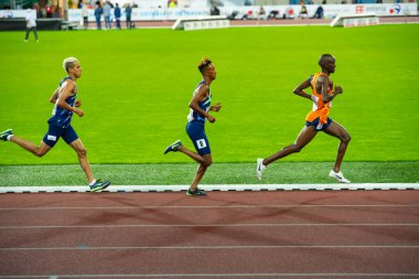 OSTRAVA, CZECH Cumhuriyet, EYLÜL. - Sekiz. 2020: Jacob Kiplimo Uganda 5000 metre profesyonel atletizm yarışında uzun mesafe koşucusu, Tokyo 2021 Olimpiyat Oyununa hazırlanıyor