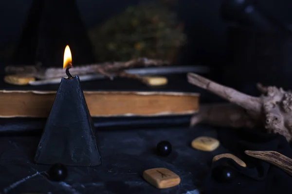 Stilleven Met Brandende Kaarsen Pentagram Cirkel Achtergrond Zwarte Magie Ritueel — Stockfoto
