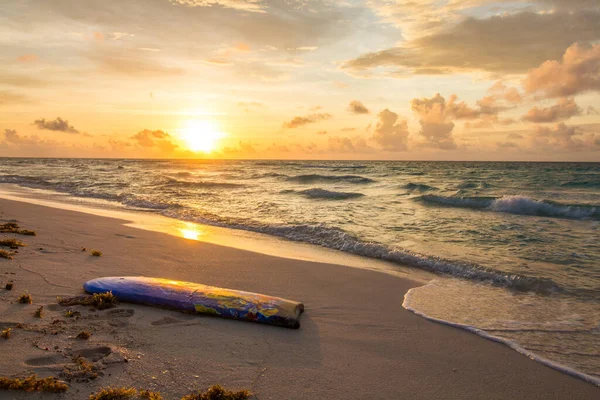Sol Saliendo Horizonte Mar Caribeño — Foto de Stock
