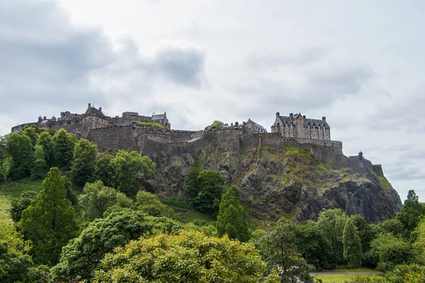 Edinburgh Castle Top Mountain Far — Stock Photo, Image