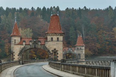 Dvur Kralove nad Labem eski Les Kralove Barajı.