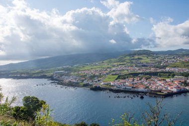 Azores takımadalarında yürüyün. Faial Adası 'nın keşfi, Azores. Portekiz, Horta