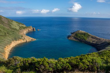 Azores takımadalarında yürüyün. Faial Adası 'nın keşfi, Azores. Portekiz, Horta