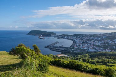 Azores takımadalarında yürüyün. Faial Adası 'nın keşfi, Azores. Portekiz, Horta