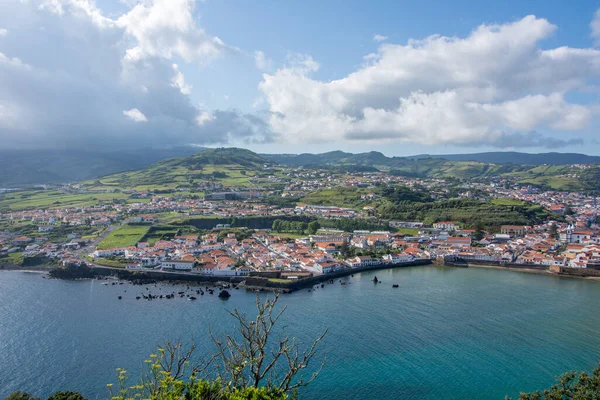 Azores takımadalarında yürüyün. Faial Adası 'nın keşfi, Azores. Portekiz, Horta