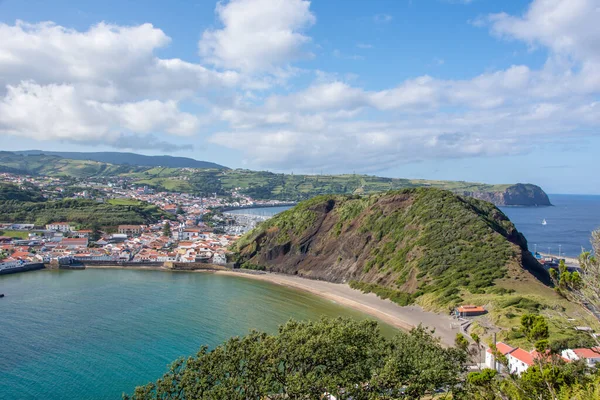 Azores takımadalarında yürüyün. Faial Adası 'nın keşfi, Azores. Portekiz, Horta