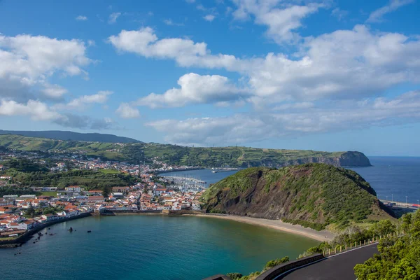 Azores takımadalarında yürüyün. Faial Adası 'nın keşfi, Azores. Portekiz, Horta
