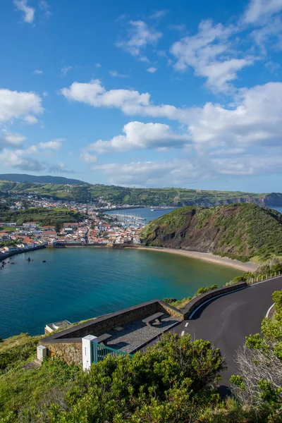 Azores takımadalarında yürüyün. Faial Adası 'nın keşfi, Azores. Portekiz, Horta