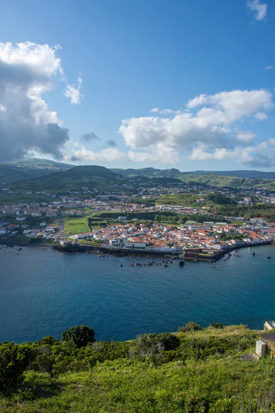 Azores takımadalarında yürüyün. Faial Adası 'nın keşfi, Azores. Portekiz, Horta