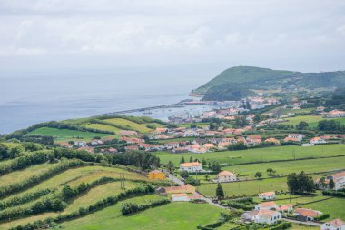 Azores takımadalarında yürüyün. Faial Adası 'nın keşfi, Azores. Portekiz, Horta