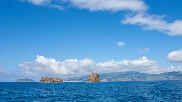 アゾレス諸島を歩く アゾレス諸島のピコ島の発見 ポルトガルだ マダレナ — ストック写真