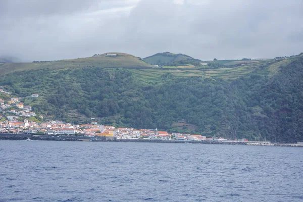 Spacer Archipelagu Azorów Odkrycie Wyspy Sao Jorge Azorach Portugalia Velas — Zdjęcie stockowe