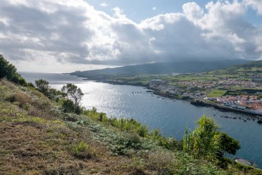 Azores takımadalarında yürüyün. Faial Adası 'nın keşfi, Azores. Portekiz. Avrupa.