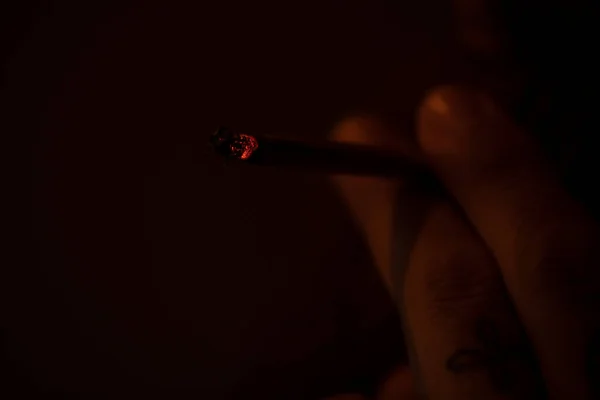 Iluminando Charro Maconha Fumo — Fotografia de Stock