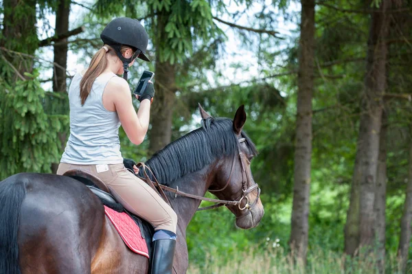 Bay Horse Young Teenage Girl Equestrian Smartphone Riding Horseback Taking — Stock Photo, Image