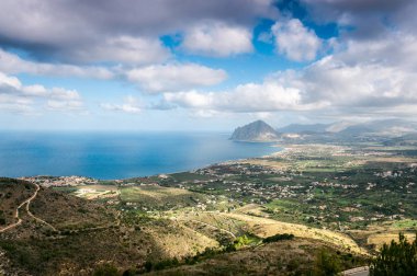 Cala Marina, Castellammare kale panoramik görünümü. Sicilya