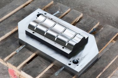 Endüstriyel metal kalıp boş. metal işleme. CNC teknolojisi.
