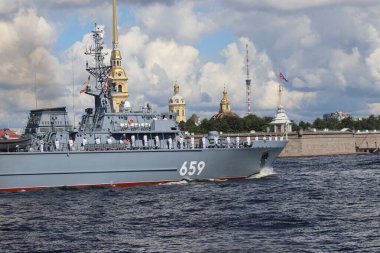 Saint Petersburg 2020 'de savaş gemisi günü