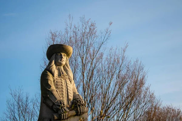 Statue William Penn Penn Treaty Park Clear Blue Sky — Stock Photo, Image