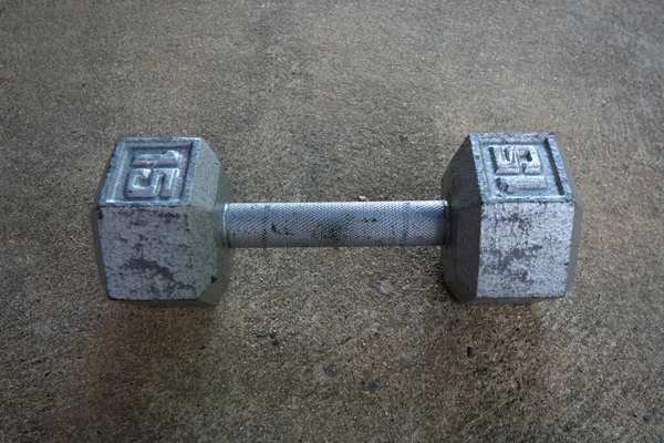 Old Silver Fifteen Pound Weight Concrete — Stock Photo, Image