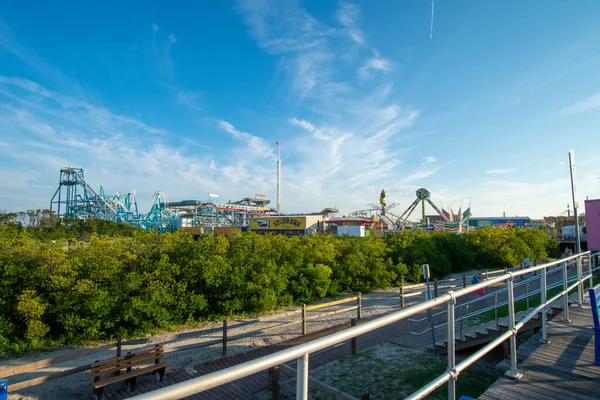 View Amusement Park Pier Full Rides Wildwood Boardwalk New Jersey — Stock Photo, Image